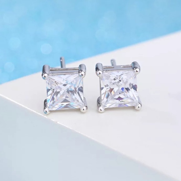 NEW 925 Sterling Silver Square Stud Earrings - Picture 6 of 7